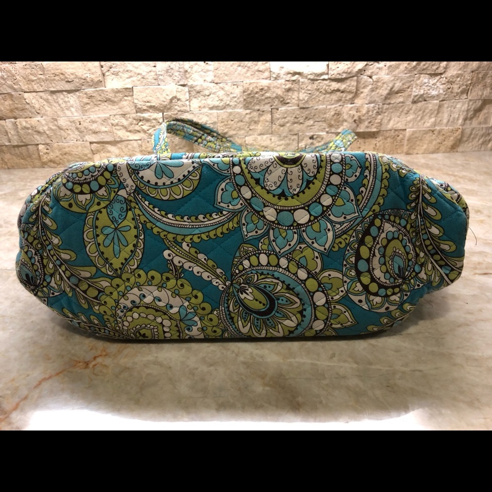 Vera Bradley Tote - Picture 5 of 8